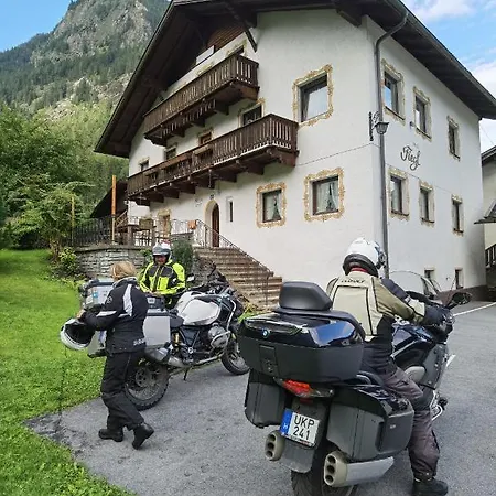 Haus Fiegl Guest house Oetz