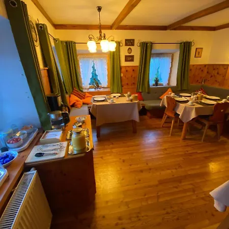 Haus Fiegl Guest house