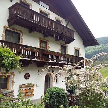 Guest house Haus Fiegl Oetz