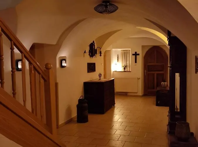 Konukevi Haus Fiegl 3*