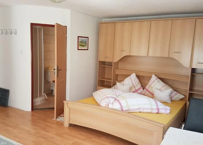 Konukevi Haus Fiegl 3*