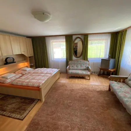 Haus Fiegl 게스트하우스 3*